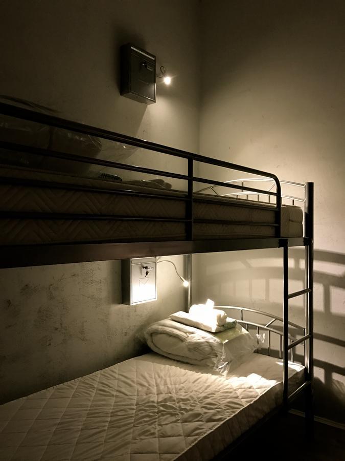 Minihostel 12monkeys Kudamm * Berlin